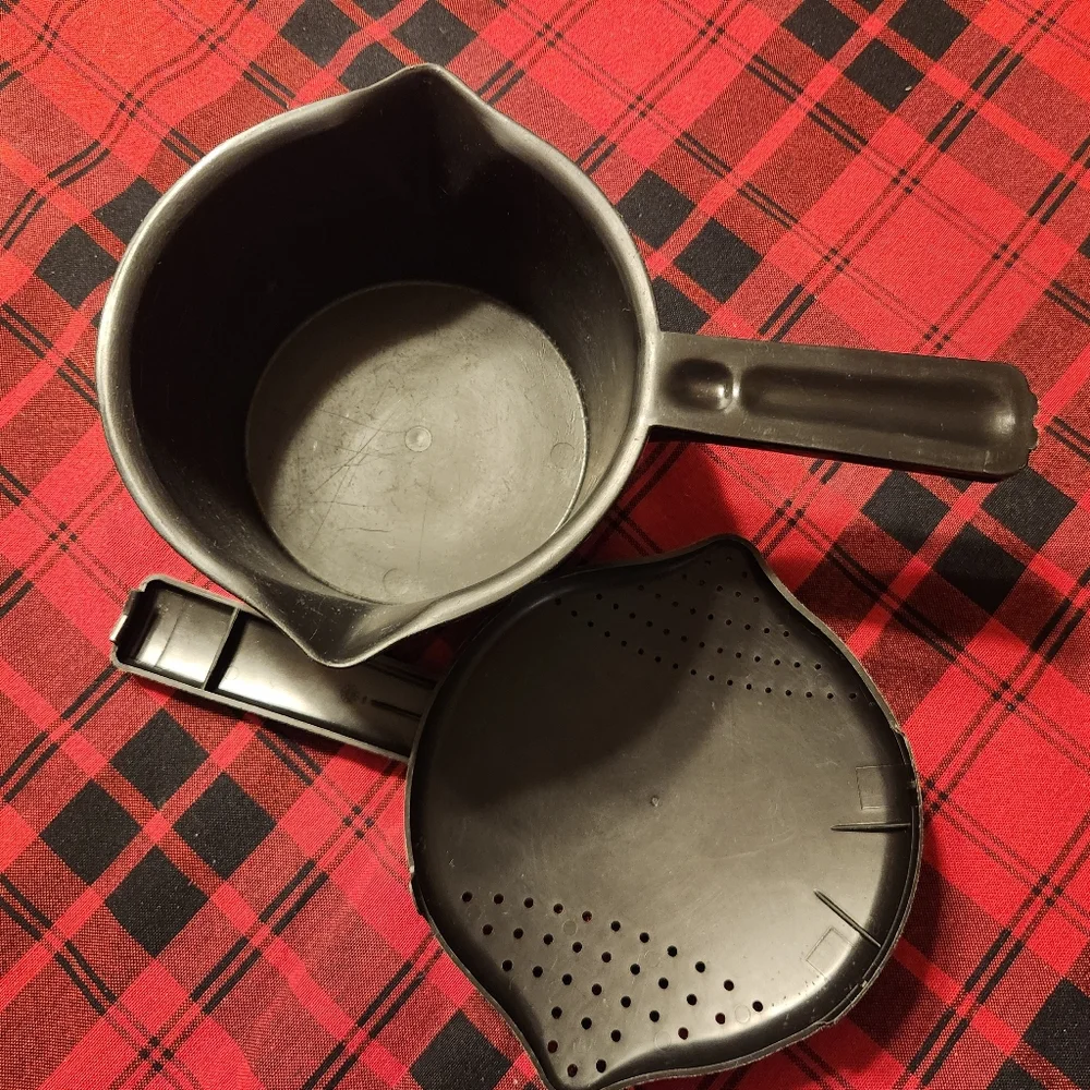 Pampered Chef Micro-Cooker, 2 Quart